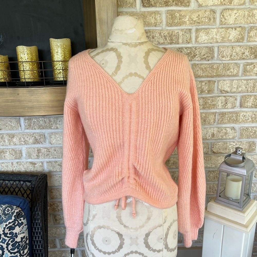 Mango peach scrunch sweater size XS NWT!